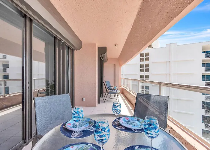 7b Crescent Club